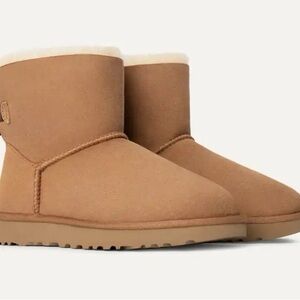 Tan Shearling-Lined Ankle Boots